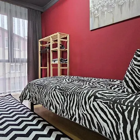 Thalia Life Suites Apartman *